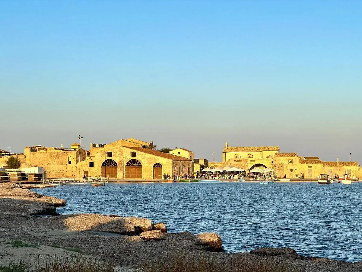 Calauriia Apartments Marzamemi Italy